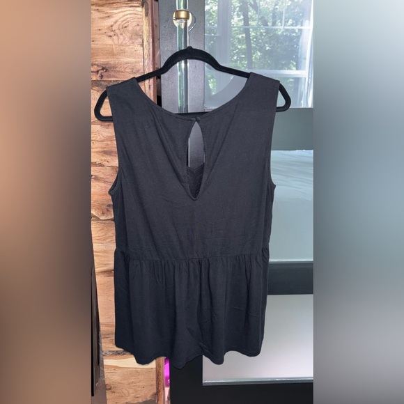 NWOT Victorias Secret Top with Sequins - Picture 7 of 7